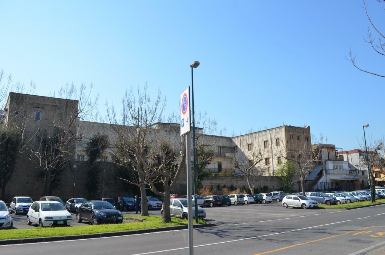 לינה וארוחת בוקר נאפולי Santa Maria Maddalena מראה חיצוני תמונה