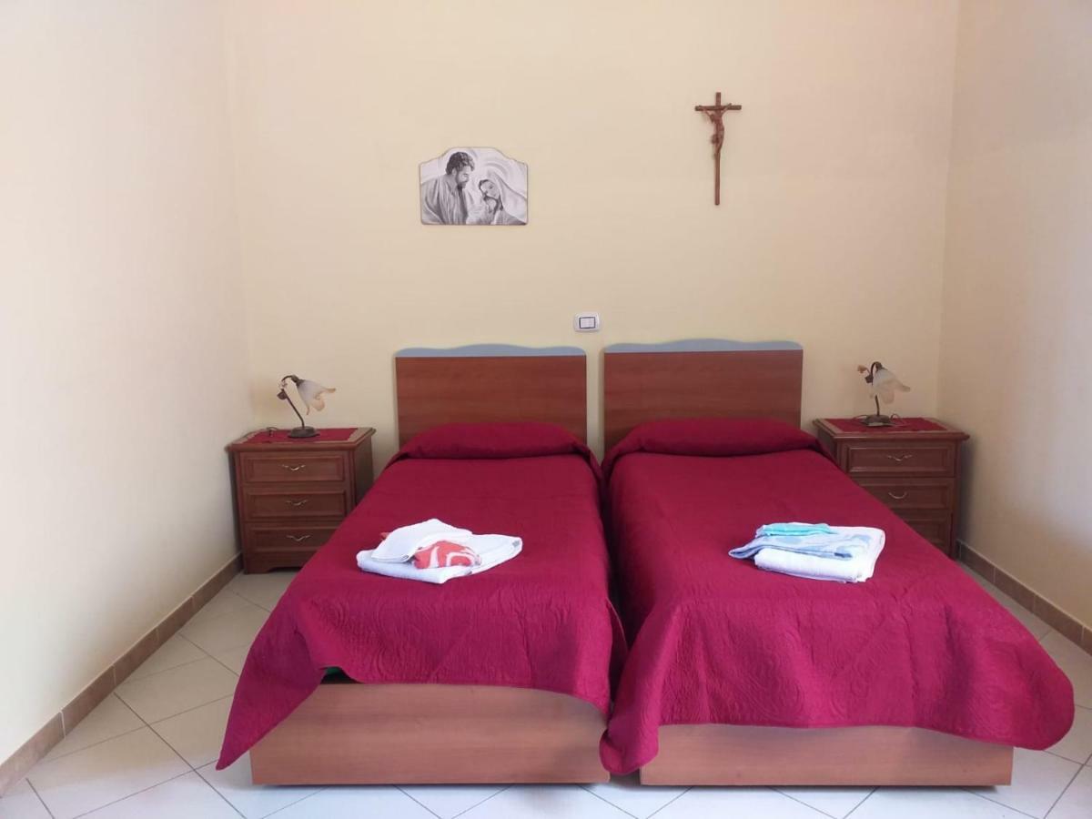 לינה וארוחת בוקר נאפולי Santa Maria Maddalena מראה חיצוני תמונה